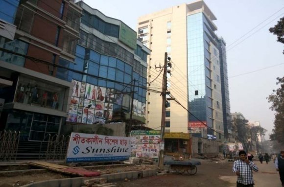 Figure 15: Mandatory open space is covered with roof of the extended porticos.