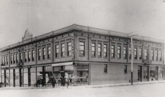 Elias Mosher's Store in the Osborne Building on Cedar Street, Rawlins. (Photo courtesy the Carbon County Museum -No. 2008.1008.1)